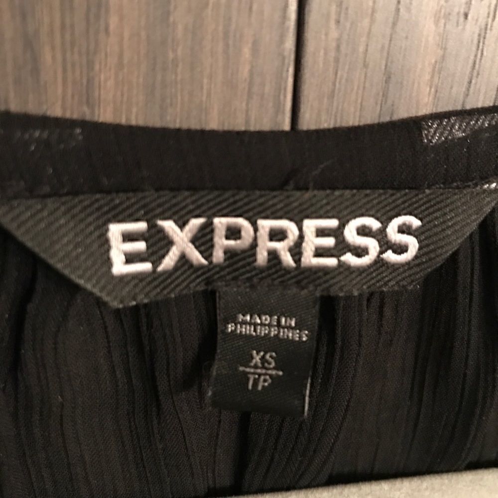 Express Sheer Lace Top   - Picture 4 of 7